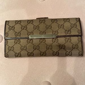Gucci wallet